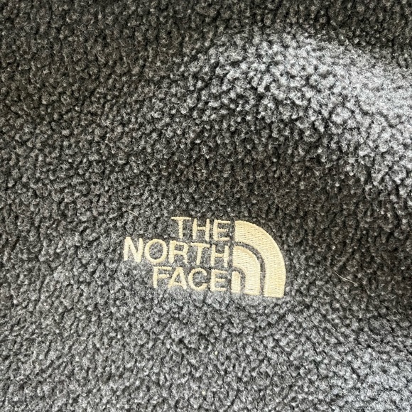 Vintage men’s North face vest - Picture 3 of 9